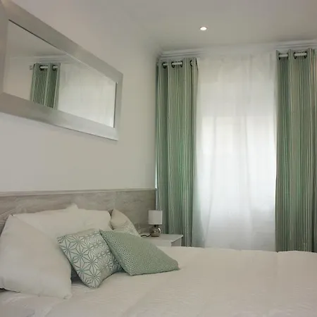 Simple Chic Belem